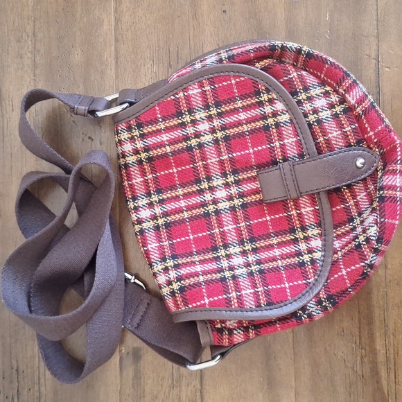 G.H. Bass & Co. Handbags - G.H. Bass & Co. Heritage Collection Plaid Crossbody Saddle Bag - Red Tartan